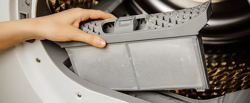 Signs Of A Clogged Dryer Lint Trap in Batavia, Illinois